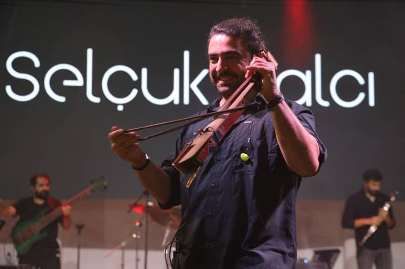 Galeri fotoğrafı 1
