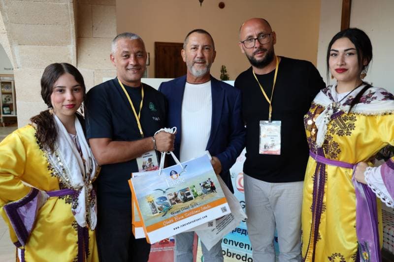 Galeri fotoğrafı 2