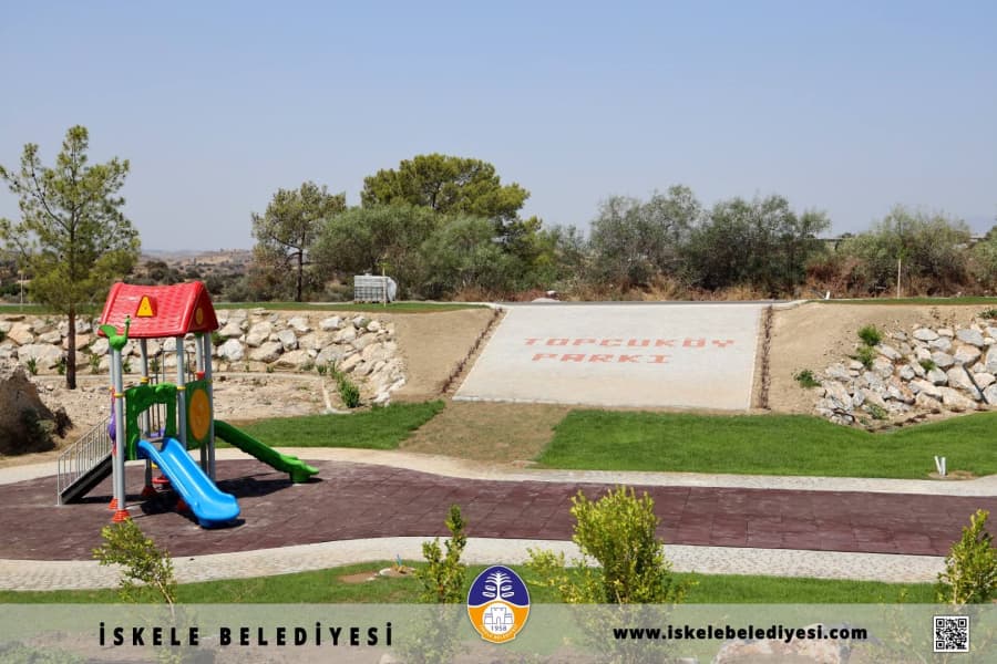 Şartlar ne olursa olsun; ister sıcak hava kavursun, ister yağmur fırtına. Tüm bu şartlara rağmen durmaksızın siz halkımız için çalışan tüm emektarlarımıza selam olsun