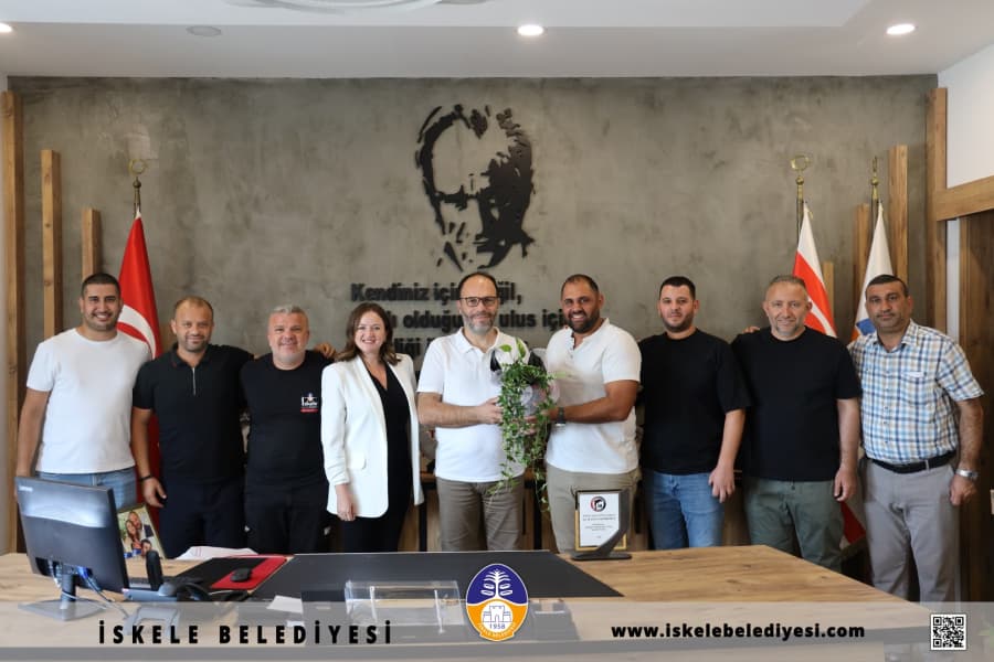 Larnaka Gençler Birliği Spor Kulübü’nden Başkan Sadıkoğlu’na İlk Ziyaret